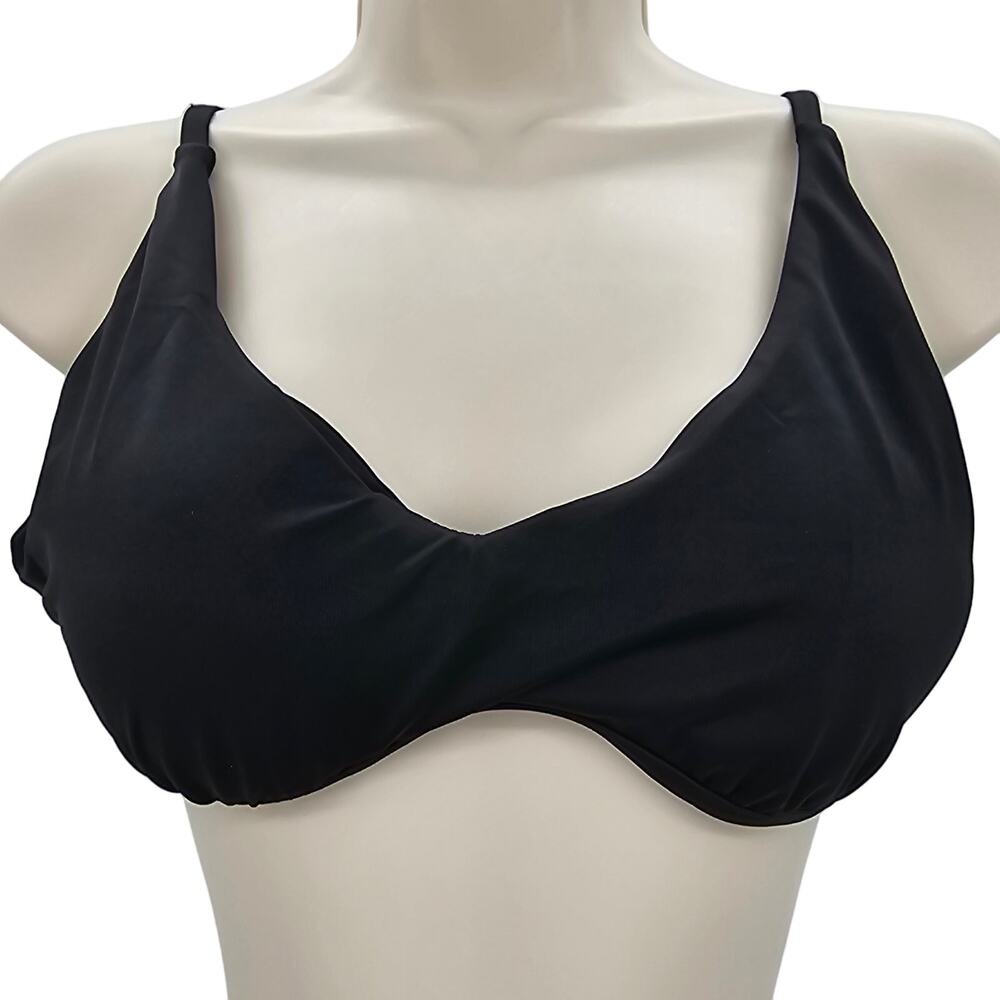 Andie Swim X Faherty Womans size M The Valencia Bikini Top in Black Triangle NEW